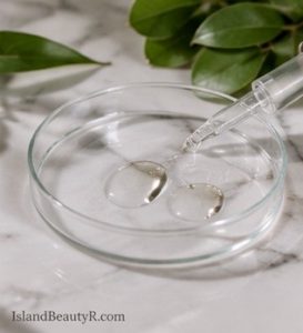 Topical retinoid treatment for closed comedones and comedonal acne
